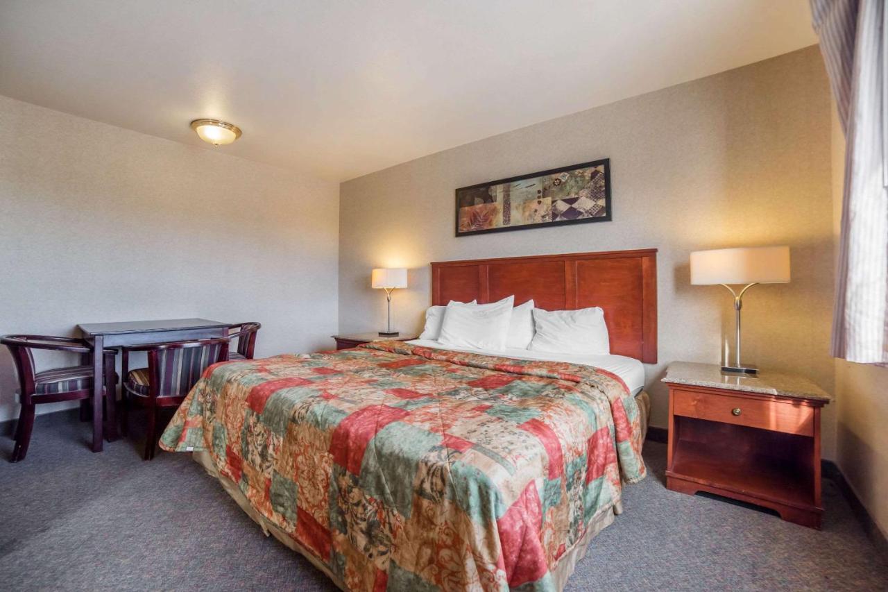 Rodeway Inn & Suites Nampa Exterior foto
